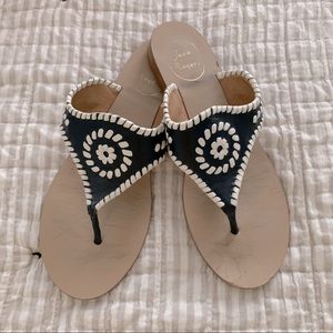 Jack Rogers • Navy & White